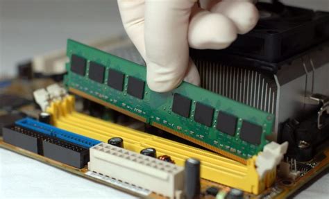 How to Reseat a Desktop Memory Module .